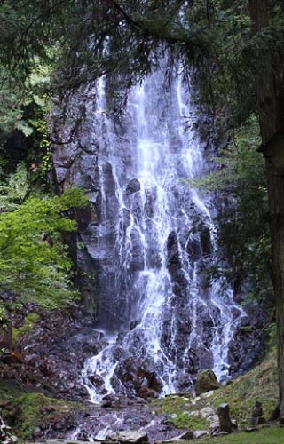 Kirifuki Waterfall